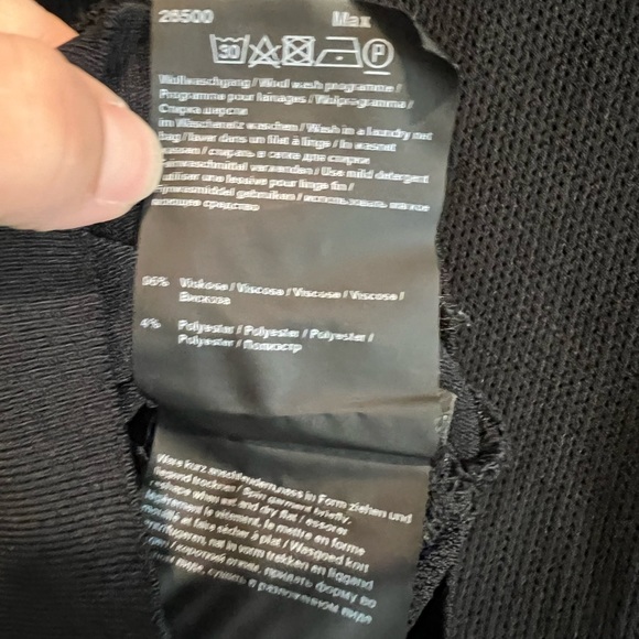 Annette Gortz black zip front sweater - Picture 6 of 6